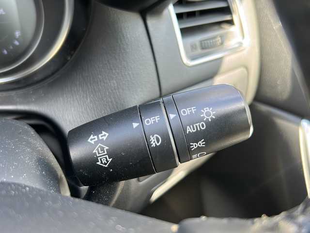 マツダ ＣＸ－５ XD プロアクティブ 大阪府 2015(平27)年 8.2万km クリスタルホワイトパールマイカ ワンオーナー/純正SDナビ/・DVD/CD/FM/AM/Bluetooth/・フルセグテレビ/ETC/ドライブレコーダー/デジタルインナーミラー/バックカメラ/衝突軽減ブレーキ/レーンキープアシスト/クルーズコントロール/革巻きステアリング/ステアリングリモコン/コーナーセンサー/LEDヘッドライト/オートライト/オートエアコン/スマートキー×2/プッシュスタートボタン/12V電源/USBジャック/純正19インチアルミホイール/純正フロアマット/取扱説明書/ナビ取扱説明書/保証書
