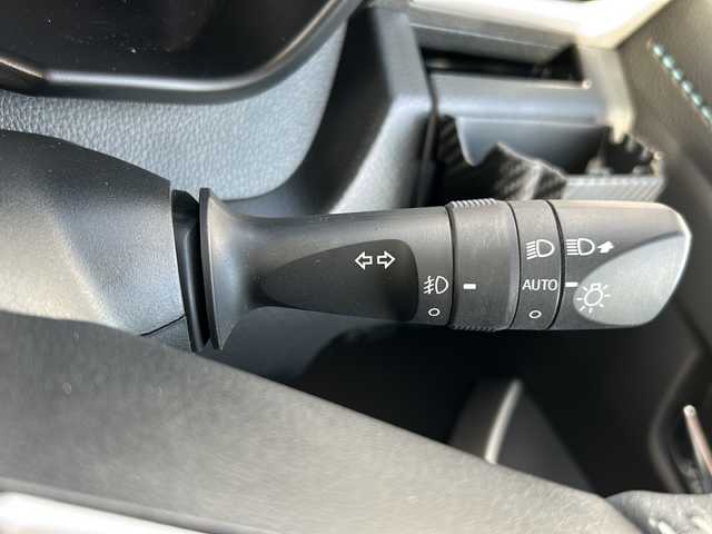トヨタ ルーミー カスタムG－T 岐阜県 2020(令2)年 2.1万km クールバイオレットクリスタルシャイン 登録時走行距離 20909km/フルセグＴＶ/両側パワースライドア/ディスプレイオーディオ/バックモニター/ワンオーナー/プリクラッシュ/レーダークルーズコントロール/シートヒーター/プッシュスタート/スマートキー/前後ドライブレコーダー/禁煙車/純正15インチアルミホイール/純正フロアマット/前後コーナーセンサー/後席サンシェード/Ｔ‘ｚ GPSレーダー/ＬＥＤヘッドライト/フォグランプ