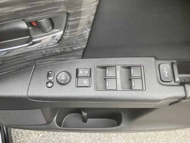 ホンダ オデッセイ アブソルート EX 埼玉県 2013(平25)年 10.3万km プレミアムヴィーナスブラックP (株)IDOMが運営する【じしゃロン鳩ヶ谷店】の自社ローン専用車両になりますこちらは現金またはオートローンご利用時の価格です。自社ローンご希望の方は別途その旨お申付け下さい/純正ナビ（Hondaインターナビ）/フルセグテレビ/全周囲カメラ/両側パワースライドドア/あんしんパッケージ/　シティブレーキ/　ダブル/サイド/カーテンエアバッグ/衝突軽減システム/レーダークルーズコントロール/ETC/純正18インチAW/純正フロアマット/運転席パワーシート/前席シートヒーター/本革シート/パドルシフト/純正LEDヘッドライト/２列目プレミアムクレイドルシート/横滑り防止装置/プッシュスタート/アイドリングストップ