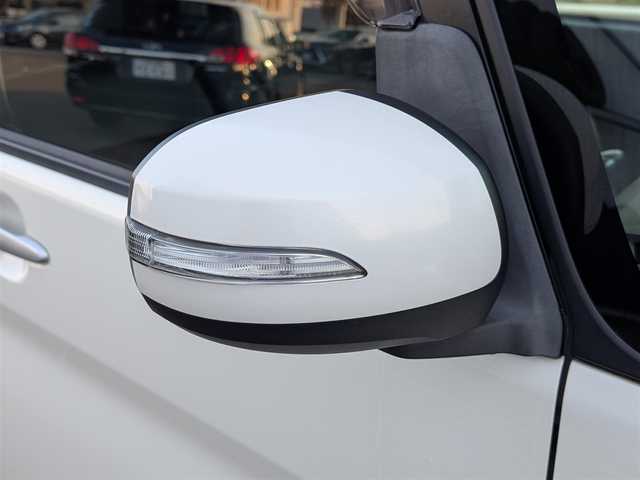 ダイハツ タント カスタム RS トップED SA Ⅲ 福井県 2017(平29)年 5.6万km パールホワイトⅢ 純正SDナビ/AM/FM/ワンセグ/BT/CD/AUX/バックカメラ/両側パワースライドドア/衝突被害軽減システム/後方コーナーセンサー/横滑り防止装置/盗難防止装置/アイドリングストップ/ETC/運転席シートヒーター/サンシェード/純正フロアマット/ダブル＋サイドエアバッグ/LEDヘッドライト/Fフォグ/オートマチックハイビーム/純正AW付きサマータイヤ積込/スマートキー