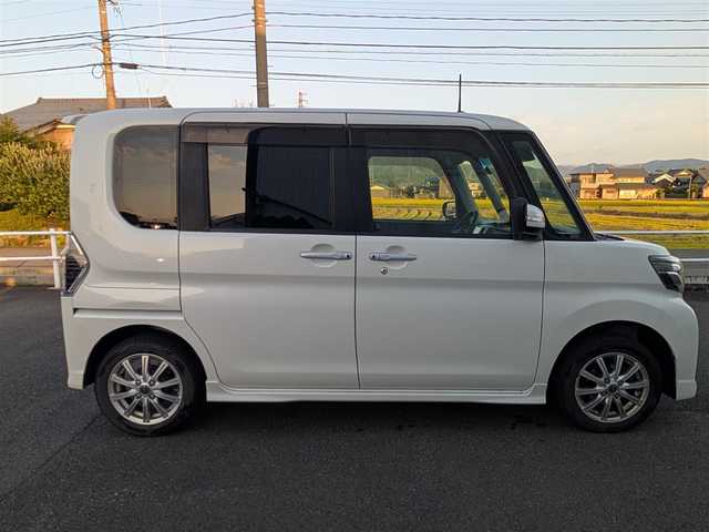 ダイハツ タント カスタム RS トップED SA Ⅲ 福井県 2017(平29)年 5.6万km パールホワイトⅢ 純正SDナビ/AM/FM/ワンセグ/BT/CD/AUX/バックカメラ/両側パワースライドドア/衝突被害軽減システム/後方コーナーセンサー/横滑り防止装置/盗難防止装置/アイドリングストップ/ETC/運転席シートヒーター/サンシェード/純正フロアマット/ダブル＋サイドエアバッグ/LEDヘッドライト/Fフォグ/オートマチックハイビーム/純正AW付きサマータイヤ積込/スマートキー