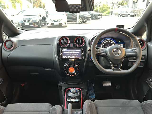 日産 ノート e－パワーニスモ S 大阪府 2019(令1)年 8.4万km ダークメタルグレー 衝突軽減システム　７型純正ナビ　全方位カメラ　フルセグＴＶ　Ｂｌｕｅｔｏｏｔｈ　ＣＤ　ＤＶＤ　前後コーナーセンサー　前後ドライブレコーダー　ＬＥＤヘッドライト　オートライト　オートハイビーム　ＥＴＣ　スマートキー　スペアキー　プッシュスタート　純正アルミホイール　純正フロアマット　取扱説明書　保証書