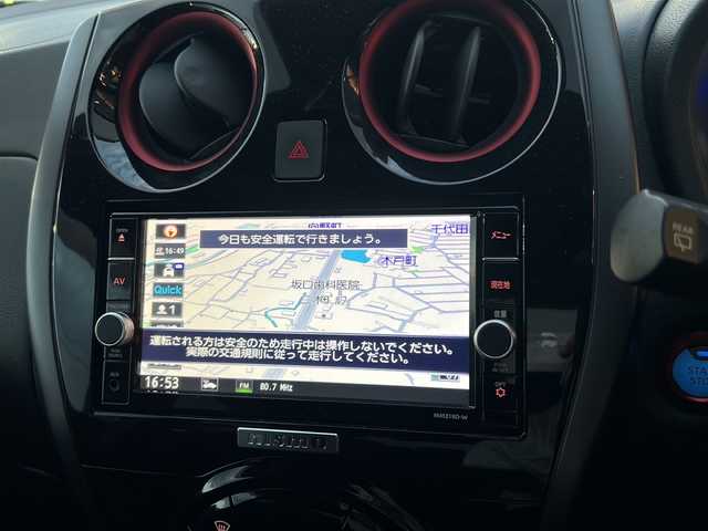 日産 ノート e－パワーニスモ S 大阪府 2019(令1)年 8.4万km ダークメタルグレー 衝突軽減システム　７型純正ナビ　全方位カメラ　フルセグＴＶ　Ｂｌｕｅｔｏｏｔｈ　ＣＤ　ＤＶＤ　前後コーナーセンサー　前後ドライブレコーダー　ＬＥＤヘッドライト　オートライト　オートハイビーム　ＥＴＣ　スマートキー　スペアキー　プッシュスタート　純正アルミホイール　純正フロアマット　取扱説明書　保証書