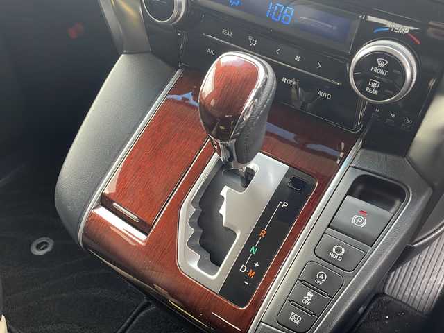 トヨタ ヴェルファイア X 岩手県 2015(平27)年 5.2万km ホワイトパールクリスタルシャイン 純正9インチナビ/CD/DVD/Bluetooth/フルセグTV/純正フリップダウンモニター/バックカメラ/ビルトインETC/両側パワースライドドア/コーナーセンサー/革調シートカバー/アイドリングストップ/オートライト/LEDヘッドライト/スマートキー/プッシュスタート/電動格納ミラー/純正16インチAW/フロアマット/ドアバイザー