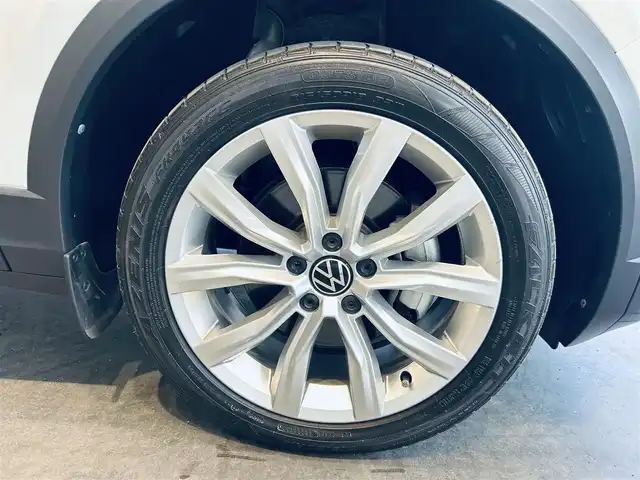 フォルクスワーゲン Ｔ－ロック TDI スポーツ 大阪府 2021(令3)年 1.5万km ピュアホワイト ワンオーナー/純正ナビ/バックカメラ/applecarplay/ACC/ブラインドスポット/純正18インチAW/LEDヘッドライト/電動リアゲート/クリアランスソナー/パドルシフト/ルーフレール/ハーフ革/シートヒーター/ETC/ドラレコ