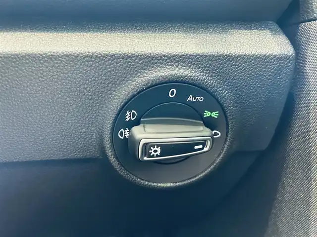 フォルクスワーゲン Ｔ－ロック TDI スポーツ 大阪府 2021(令3)年 1.5万km ピュアホワイト ワンオーナー/純正ナビ/バックカメラ/applecarplay/ACC/ブラインドスポット/純正18インチAW/LEDヘッドライト/電動リアゲート/クリアランスソナー/パドルシフト/ルーフレール/ハーフ革/シートヒーター/ETC/ドラレコ