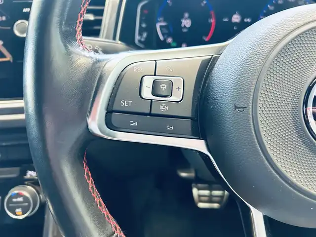 フォルクスワーゲン Ｔ－ロック TDI スポーツ 大阪府 2021(令3)年 1.5万km ピュアホワイト ワンオーナー/純正ナビ/バックカメラ/applecarplay/ACC/ブラインドスポット/純正18インチAW/LEDヘッドライト/電動リアゲート/クリアランスソナー/パドルシフト/ルーフレール/ハーフ革/シートヒーター/ETC/ドラレコ