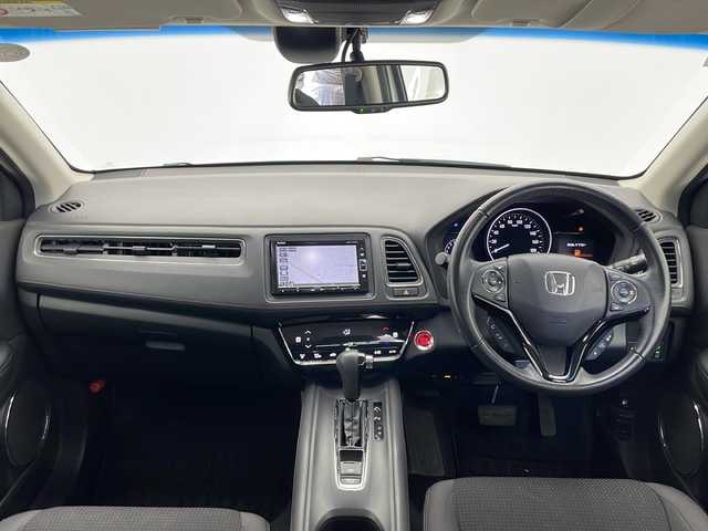 ホンダ ヴェゼル X ホンダセンシング 長野県 2019(令1)年 6.6万km プラチナホワイトパール 4WD/ワンオーナー/純正メモリナビ&フルセグTV&CD&DVD&USB&BT/ホンダセンシング/アダプティブクルーズコントロール/レーンキープアシスト/衝突軽減ブレーキ/アイドリングストップ/標識認識機能/先行車発進告知/前席シートヒーター/ステアリングスイッチ/バックカメラ/ビルトインETC/LEDヘッドライト/オートライト/フロントフォグランプ/電動格納ミラー/ウィンカーミラー/ドアミラーヒーター/電動ホールド/ブレーキホールド/社外15インチAW付スタッドレスタイヤ装着/純正16インチAW付サマータイヤ積込/純正フロアマット/純正ドアバイザー/プッシュスタート/スマートキー/スペアキー1本/取扱説明書/保証書
