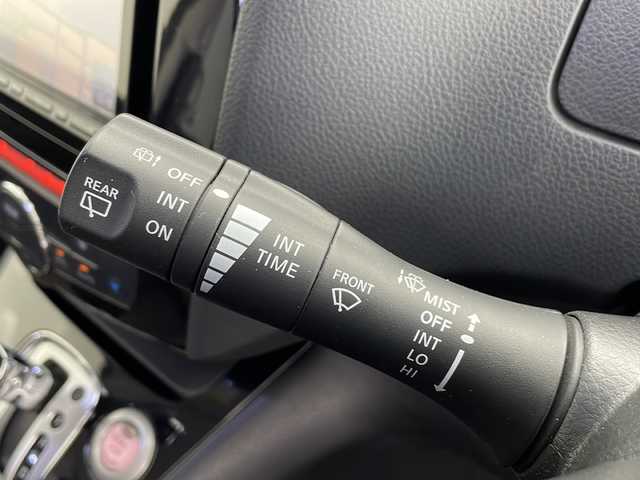 日産 セレナ ハイウェイスター Sハイブリッド 鹿児島県 2013(平25)年 7.5万km ダイヤモンドブラック 社外SDナビ【CN-S310D】/フリップダウンモニター/フルセグ/BT/CD/DVD/FM/AM/両側パワースライドドア/エマージェンシーブレーキシステム/レーンキープアシスト/オートライト/バックカメラ/プッシュスタート/純正15インチアルミ/電動格納ミラー/ビルトインETC