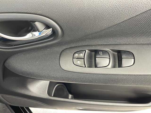 日産 セレナ ハイウェイスター Sハイブリッド 鹿児島県 2013(平25)年 7.5万km ダイヤモンドブラック 社外SDナビ【CN-S310D】/フリップダウンモニター/フルセグ/BT/CD/DVD/FM/AM/両側パワースライドドア/エマージェンシーブレーキシステム/レーンキープアシスト/オートライト/バックカメラ/プッシュスタート/純正15インチアルミ/電動格納ミラー/ビルトインETC