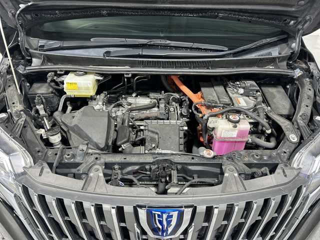トヨタ エスクァイア ハイブリッド Gi プレミアムパッケージ 神奈川県 2017(平29)年 6.7万km ブラック 純正9型SDナビゲーション【NSZT-Y66T】/AM FM フルセグ Bluetooth CD DVD SD/バックカメラ/両側パワースライドドア/純正12.1型フリップダウンモニター/セーフティセンス/先行車発進告知/レーンディパーチャーアラート/プリクラッシュセーフティ/トラクションコントロール/ビルトインETC/ハーフレザーシート/前席シートヒーター/ステアリングヒーター/ステアリングリモコン/純正フロアマット/スマートキー/スペアキー/LEDヘッドライト/オートライト/オートマチックハイビーム/純正15インチアルミホイル