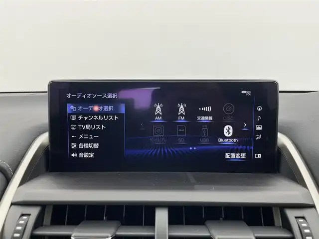 レクサス ＮＸ 300h バージョンL 群馬県 2019(令1)年 1.8万km ソニッククォーツ パノラミックビューモニター/ブラインドスポットモニター/リヤクロストラフィックアラート/＝＝＝＝＝＝/純正10.3インチナビ/(AM/FM/Bluetooth/フルセグTV/CD/DVD/USB1・2/AUX/SD)/ハンズフリーパワーバックドア/3眼LEDヘッドライト/後席電動格納シート/Lexus Safety System/ ・プリクラッシュセーフティシステム/ ・レーンディパーチャーアラート/ ・アダプティブハイビームシステム/ ・レーダークルーズコントロール/前席パワーシート(ポジションメモリ機能付)/前後席シートヒーター/シートベンチレーション/ステアリングヒーター/パドルシフト/ETC2.0/純正前方ドライブレコーダー(DRT-H68A)/電動パーキングブレーキ/オートブレーキホールド/プッシュスタート/スマートキー