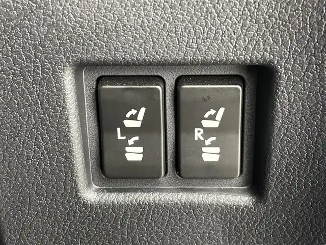 レクサス ＮＸ 300h バージョンL 群馬県 2019(令1)年 1.8万km ソニッククォーツ パノラミックビューモニター/ブラインドスポットモニター/リヤクロストラフィックアラート/＝＝＝＝＝＝/純正10.3インチナビ/(AM/FM/Bluetooth/フルセグTV/CD/DVD/USB1・2/AUX/SD)/ハンズフリーパワーバックドア/3眼LEDヘッドライト/後席電動格納シート/Lexus Safety System/ ・プリクラッシュセーフティシステム/ ・レーンディパーチャーアラート/ ・アダプティブハイビームシステム/ ・レーダークルーズコントロール/前席パワーシート(ポジションメモリ機能付)/前後席シートヒーター/シートベンチレーション/ステアリングヒーター/パドルシフト/ETC2.0/純正前方ドライブレコーダー(DRT-H68A)/電動パーキングブレーキ/オートブレーキホールド/プッシュスタート/スマートキー