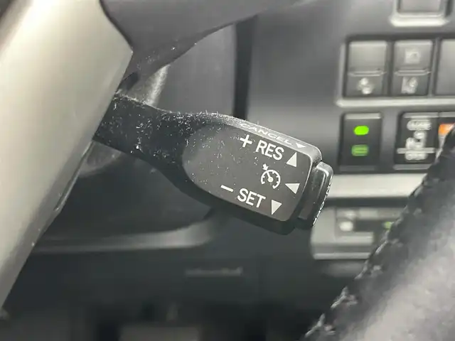 トヨタ ヴォクシー ZS 煌Ⅱ 岡山県 2019(平31)年 4.4万km イナズマスパーキングブラックガラスフレーク 純正9インチナビ/（CD/DVD/BT/フルセグTV）/バックカメラ/両側パワースライドドア/トヨタセーフティセンス/クルーズコントロール/LEDヘッドライト/LEDフォグランプ/オートライト/ビルトインETC/前方ドライブレコーダー/純正16インチアルミ/純正フロアマット/純正ドアバイザー/新車保証書/取扱説明書