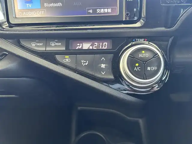 トヨタ アクア G 長崎県 2014(平26)年 8.4万km ディープアメジストマイカメタリック トヨタ純正SDナビ(FM/AM/CD/DVD/BT/TV)/ETC/ドライブモードセレクト/ステアリングリモコン/社外シフトレバー/バックカメラ/純正フロアマット/LMSport15インチアルミホイール/オートライト/手動光軸調整ダイヤル/車両接近通報/クルーズコントロール/ABS/VSC/イモビライザーシステム/スマートキー/SRSダブルエアバッグ/ISOFIX/取扱説明書/記録簿/保証書
