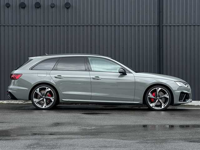 アウディ アウディ Ａ４ アバント ブラックスタイルプラス 福島県 2022(令4)年 1.6万km クワンタムグレー ワンオーナー/150台限定車/バーチャルコックピットプラス/コンフォートパッケージ/・マトリクスLEDヘッドライト/・ヘッドライトウォッシャー/・パークアシスト/・サラウンドビューカメラ/・リヤシートUSBチャージング/ブラックAudi rings&ブラックスタイリングパッケージ/・ブラックAudi rings/・ブラックスタイリングパッケージ/・ルーフレール(ブラック)/S line plusパッケージ/・運転席メモリー機能/・エクステリアミラーメモリー機能/・ランバーサポート 4ウェイ（フロント）/・アーティフィシャルレザー/カラードブレーキキャリパーレッド/アダプティブクルーズコントロール/アウディサイドアシスト/アクティブレーンアシスト/ハーフレザーシート(ブラック)/全席シートヒーター/前席パワーシート/パワーバックドア/純正メモリナビ(BT/USB)/AppleCarPlay/360°カメラ/純正19AW/ETC2.0/LEDオートライト/オートハイビーム