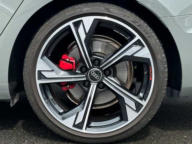 アウディ アウディ Ａ４ アバント ブラックスタイルプラス 福島県 2022(令4)年 1.6万km クワンタムグレー ワンオーナー/150台限定車/バーチャルコックピットプラス/コンフォートパッケージ/・マトリクスLEDヘッドライト/・ヘッドライトウォッシャー/・パークアシスト/・サラウンドビューカメラ/・リヤシートUSBチャージング/ブラックAudi rings&ブラックスタイリングパッケージ/・ブラックAudi rings/・ブラックスタイリングパッケージ/・ルーフレール(ブラック)/S line plusパッケージ/・運転席メモリー機能/・エクステリアミラーメモリー機能/・ランバーサポート 4ウェイ（フロント）/・アーティフィシャルレザー/カラードブレーキキャリパーレッド/アダプティブクルーズコントロール/アウディサイドアシスト/アクティブレーンアシスト/ハーフレザーシート(ブラック)/全席シートヒーター/前席パワーシート/パワーバックドア/純正メモリナビ(BT/USB)/AppleCarPlay/360°カメラ/純正19AW/ETC2.0/LEDオートライト/オートハイビーム