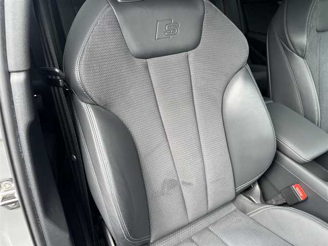 アウディ アウディ Ａ４ アバント ブラックスタイルプラス 福島県 2022(令4)年 1.6万km クワンタムグレー ワンオーナー/150台限定車/バーチャルコックピットプラス/コンフォートパッケージ/・マトリクスLEDヘッドライト/・ヘッドライトウォッシャー/・パークアシスト/・サラウンドビューカメラ/・リヤシートUSBチャージング/ブラックAudi rings&ブラックスタイリングパッケージ/・ブラックAudi rings/・ブラックスタイリングパッケージ/・ルーフレール(ブラック)/S line plusパッケージ/・運転席メモリー機能/・エクステリアミラーメモリー機能/・ランバーサポート 4ウェイ（フロント）/・アーティフィシャルレザー/カラードブレーキキャリパーレッド/アダプティブクルーズコントロール/アウディサイドアシスト/アクティブレーンアシスト/ハーフレザーシート(ブラック)/全席シートヒーター/前席パワーシート/パワーバックドア/純正メモリナビ(BT/USB)/AppleCarPlay/360°カメラ/純正19AW/ETC2.0/LEDオートライト/オートハイビーム