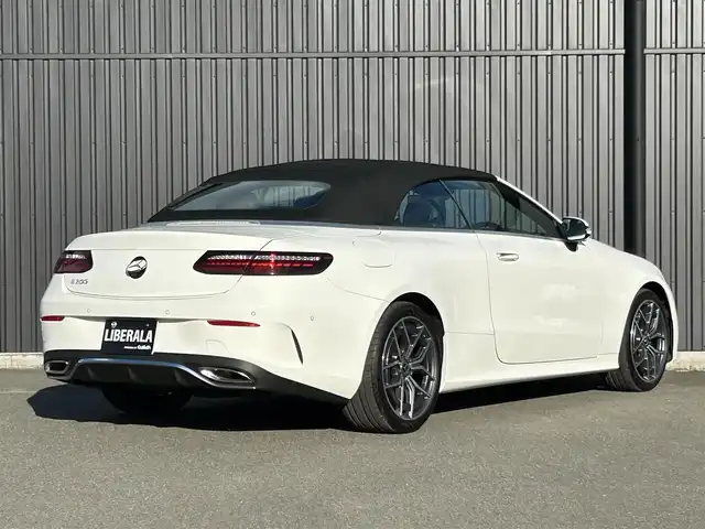 メルセデス・ベンツ Ｅ２００ カブリオレ スポーツ 福島県 2021(令3)年 1.7万km ポーラホワイト レザーパッケージ/・ナッパレザー/・ブルメスターサウンドプレミアム/・エアバランスパッケージ/ヘッドアップディスプレイ/アダプティブクルーズコントロール/ブラインドスポットモニター/レーンキープアシスト/黒革シート/メモリ付パワーシート(前席)/シートヒーター(前席)/マルチビーム/ワイヤレス充電/純正ナビ(BT/USB)/AppleCarPlay/フルセグTV/360°カメラ/純正19AW/ETC2.0/取扱説明書/保証書/スペアキー