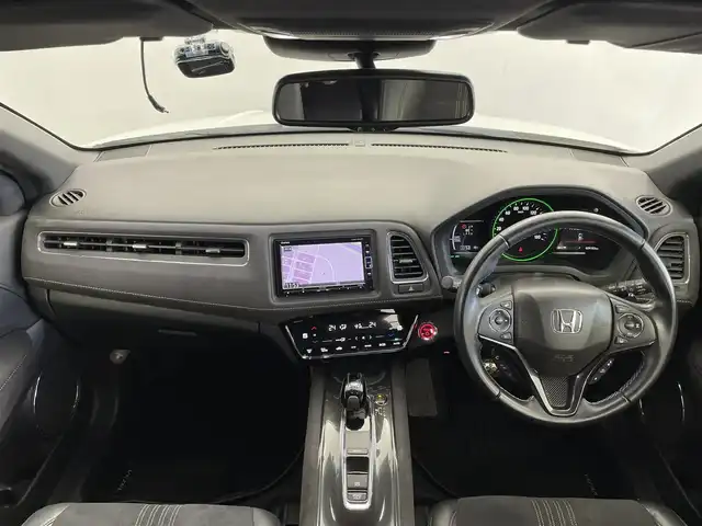 ホンダ ヴェゼル ハイブリッド RS ホンダセンシング 群馬県 2018(平30)年 3万km プラチナホワイトパール 純正ナビ　バックカメラ　衝突軽減　アダプティブクルーズコントロール　レーンアシスト　シートヒーター　横滑り防止　アイドリングストップ　ETC　オートライト　スマートキー　プッシュスタート　禁煙車