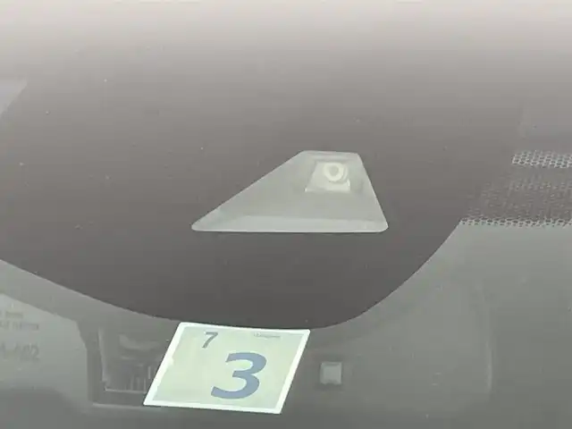 ホンダ ヴェゼル ハイブリッド RS ホンダセンシング 群馬県 2018(平30)年 3万km プラチナホワイトパール 純正ナビ　バックカメラ　衝突軽減　アダプティブクルーズコントロール　レーンアシスト　シートヒーター　横滑り防止　アイドリングストップ　ETC　オートライト　スマートキー　プッシュスタート　禁煙車