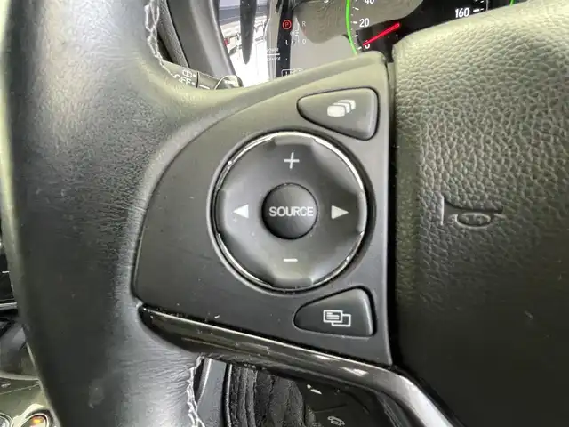 ホンダ ヴェゼル ハイブリッド RS ホンダセンシング 群馬県 2018(平30)年 3万km プラチナホワイトパール 純正ナビ　バックカメラ　衝突軽減　アダプティブクルーズコントロール　レーンアシスト　シートヒーター　横滑り防止　アイドリングストップ　ETC　オートライト　スマートキー　プッシュスタート　禁煙車