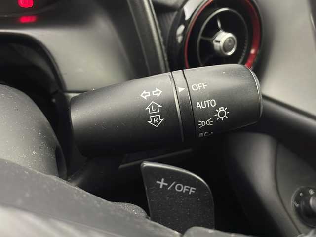 マツダ ＣＸ－３ XD ツーリング 大阪府 2017(平29)年 3.7万km クリスタルホワイトパールマイカ 純正ナビ/・フルセグTV/・Bluetooth/・CD/DVD/・USB接続/ヘッドアップディスプレイ(HUD)/バックカメラ/セーフティーサポート/レーダークルーズコントロール/衝突軽減システム/黒レザーシート/LEDヘッドライト/スマートキー/純正18インチアルミホイール