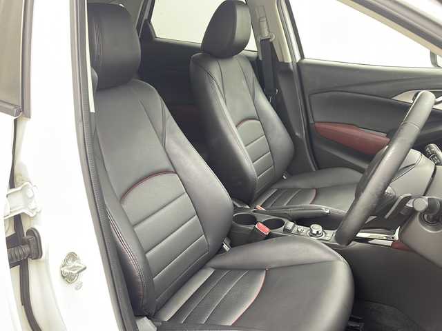 マツダ ＣＸ－３ XD ツーリング 大阪府 2017(平29)年 3.7万km クリスタルホワイトパールマイカ 純正ナビ/・フルセグTV/・Bluetooth/・CD/DVD/・USB接続/ヘッドアップディスプレイ(HUD)/バックカメラ/セーフティーサポート/レーダークルーズコントロール/衝突軽減システム/黒レザーシート/LEDヘッドライト/スマートキー/純正18インチアルミホイール