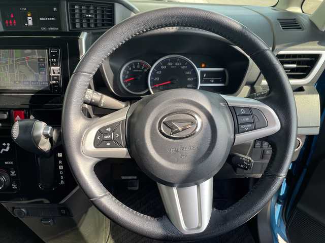 ダイハツ トール カスタムG SAⅡ 愛知県 2017(平29)年 5.8万km 青 スマートアシストII/純正ナビ/全方位カメラ/両側パワースライドドア/コーナーセンサー/純正アルミホイール/ＥＴＣ/LEDヘッドライト/レーンキープアシスト/ドライブレコーダー/衝突軽減システム/フルセグ/CD DVD/Bluetooth/ステアリングスイッチ/スマートキー/プッシュスタート