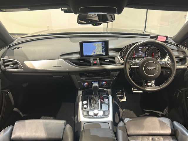 アウディ Ａ６ アバント 2.0 TFSI クワトロS Line 新潟県 2017(平29)年 4万km ミトスブラックメタリック オプション/Sラインパッケージ/・S line スポーツサスペンション/・アルミホイール 5ツインスポークデザイン/・スポーツシート（フロント）/・ヘッドライニング ブラック/・ステアリングホイール 3スポークレザー/・バルコナレザー S lineロゴ/マトリクスLEDヘッドライト/リアコンフォート＋パッケージ/・4ゾーンデラックスオートマチック/・フロアマット（フロント/リヤ）/・ラゲッジキット/・電動チルト/テレスコピックステアリングコラム/・シートヒーター（フロント/リヤ）/アシスタンスパッケージ/・アウディサイドアシスト/・アウディアクティブレーンアシスト/・アダプティブクルーズコントロール/標準装備/・BOSE サラウンドサウンドシステム/・MMIナビゲーション/・USB入力/・Bluetooth/・TVチューナー/・リヤビューカメラ/・パーキングセンサー/ドライブレコーダー