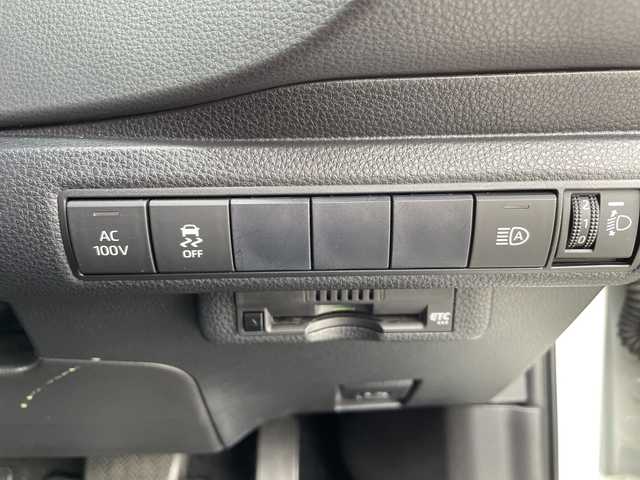 トヨタ カローラツーリング ハイブリッド ダブルバイビー 三重県 2020(令2)年 4.3万km ホワイトパールクリスタルシャイン 登録時42719km/純正７インチＴ－ｃｏｎｎｅｃｔナビ/・Bluetooth・Miracast・AM/FM・USB/トヨタセーフティセンスシステム/・プリクラッシュセーフティシステム/・レーントレーシングアシスト/・ロードサインアシスト/・AUTOライト/・オートマチックハイビーム/・前後コーナーセンサー/・レーダークルーズコントロール/バックカメラ/ＡＣ１００Ｖ電源/ＳＯＳスイッチ/ハーフレザーシート/ビルドインETC/電動パーキングブレーキ/ブレーキホールド/純正フロアマット/ドアバイザー/LEDヘッドライト