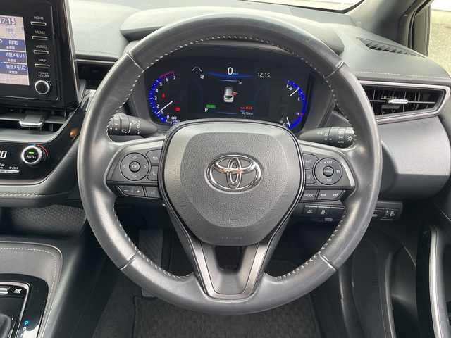 トヨタ カローラツーリング ハイブリッド ダブルバイビー 三重県 2020(令2)年 4.3万km ホワイトパールクリスタルシャイン 登録時42719km/純正７インチＴ－ｃｏｎｎｅｃｔナビ/・Bluetooth・Miracast・AM/FM・USB/トヨタセーフティセンスシステム/・プリクラッシュセーフティシステム/・レーントレーシングアシスト/・ロードサインアシスト/・AUTOライト/・オートマチックハイビーム/・前後コーナーセンサー/・レーダークルーズコントロール/バックカメラ/ＡＣ１００Ｖ電源/ＳＯＳスイッチ/ハーフレザーシート/ビルドインETC/電動パーキングブレーキ/ブレーキホールド/純正フロアマット/ドアバイザー/LEDヘッドライト