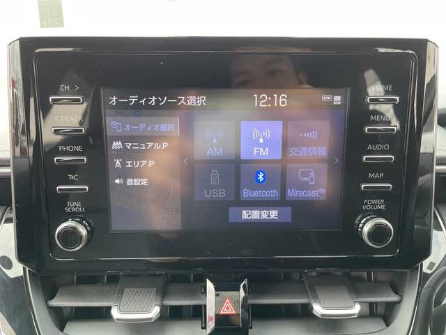 トヨタ カローラツーリング ハイブリッド ダブルバイビー 三重県 2020(令2)年 4.3万km ホワイトパールクリスタルシャイン 登録時42719km/純正７インチＴ－ｃｏｎｎｅｃｔナビ/・Bluetooth・Miracast・AM/FM・USB/トヨタセーフティセンスシステム/・プリクラッシュセーフティシステム/・レーントレーシングアシスト/・ロードサインアシスト/・AUTOライト/・オートマチックハイビーム/・前後コーナーセンサー/・レーダークルーズコントロール/バックカメラ/ＡＣ１００Ｖ電源/ＳＯＳスイッチ/ハーフレザーシート/ビルドインETC/電動パーキングブレーキ/ブレーキホールド/純正フロアマット/ドアバイザー/LEDヘッドライト