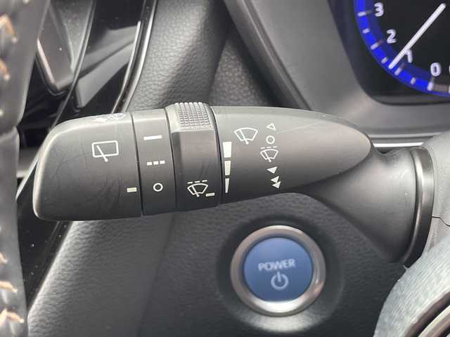 トヨタ カローラツーリング ハイブリッド ダブルバイビー 三重県 2020(令2)年 4.3万km ホワイトパールクリスタルシャイン 登録時42719km/純正７インチＴ－ｃｏｎｎｅｃｔナビ/・Bluetooth・Miracast・AM/FM・USB/トヨタセーフティセンスシステム/・プリクラッシュセーフティシステム/・レーントレーシングアシスト/・ロードサインアシスト/・AUTOライト/・オートマチックハイビーム/・前後コーナーセンサー/・レーダークルーズコントロール/バックカメラ/ＡＣ１００Ｖ電源/ＳＯＳスイッチ/ハーフレザーシート/ビルドインETC/電動パーキングブレーキ/ブレーキホールド/純正フロアマット/ドアバイザー/LEDヘッドライト