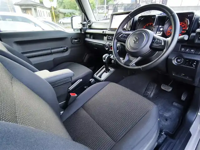 スズキ ジムニー シエラ JC 熊本県 2021(令3)年 1.5万km ミディアムグレー ワンオーナー/1インチリフトアップ車/ルーフキャリア/サイドステップバー/リアラダー/サイドラック（ロトパックス）/社外8インチナビ（CN-RZ865）/【フルセグTV/Bluetooth再生/CD/DVD】/車線逸脱警報システム/デュアルセンサーブレーキサポート/シートヒーター/LEDオートライト/フォグライト/ビルトインETC/純正15インチAW/純正フロアマット/ドアバイザー/保証書/取扱説明書