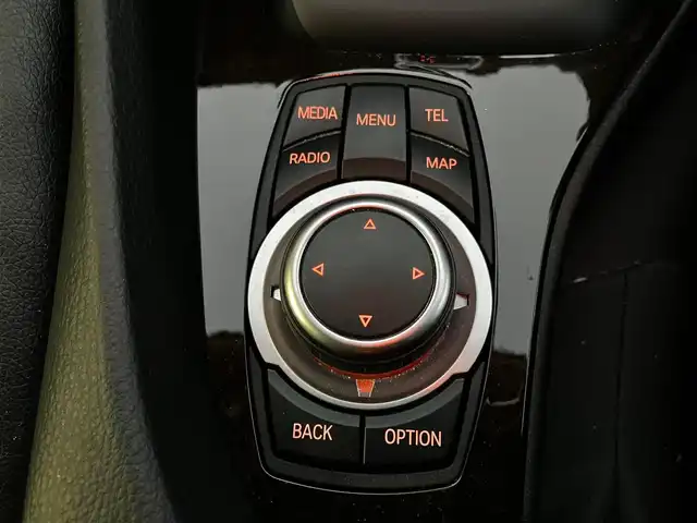 ＢＭＷ Ｘ１ xDrive 20i Xライン 山口県 2013(平25)年 4.6万km グレイシャーシルバー 純正ナビ＆バックカメラ/純正フォグ(前後)/純正18インチアルミ/純正ルーフレール/ウィンカーミラー/フロアマット/スマートキー/エンジンプッシュスタート/オートライト