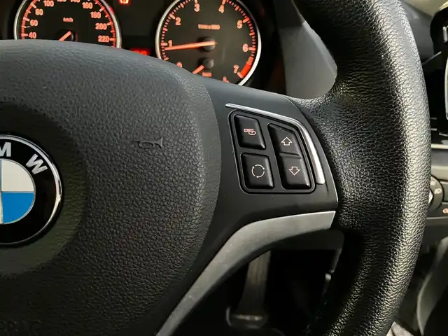 ＢＭＷ Ｘ１ xDrive 20i Xライン 山口県 2013(平25)年 4.6万km グレイシャーシルバー 純正ナビ＆バックカメラ/純正フォグ(前後)/純正18インチアルミ/純正ルーフレール/ウィンカーミラー/フロアマット/スマートキー/エンジンプッシュスタート/オートライト