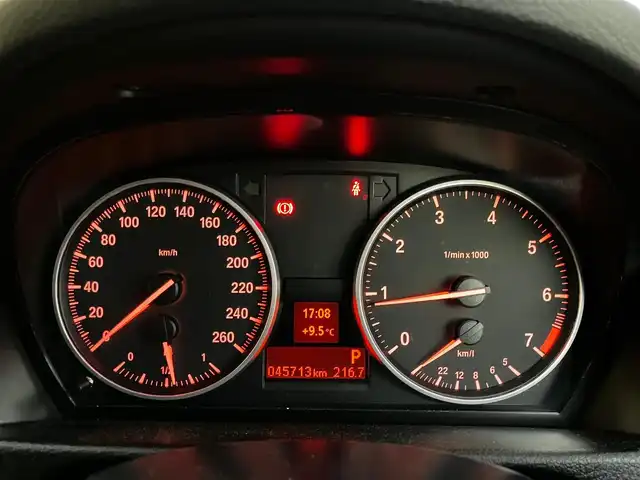 ＢＭＷ Ｘ１ xDrive 20i Xライン 山口県 2013(平25)年 4.6万km グレイシャーシルバー 純正ナビ＆バックカメラ/純正フォグ(前後)/純正18インチアルミ/純正ルーフレール/ウィンカーミラー/フロアマット/スマートキー/エンジンプッシュスタート/オートライト