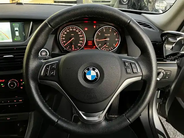 ＢＭＷ Ｘ１ xDrive 20i Xライン 山口県 2013(平25)年 4.6万km グレイシャーシルバー 純正ナビ＆バックカメラ/純正フォグ(前後)/純正18インチアルミ/純正ルーフレール/ウィンカーミラー/フロアマット/スマートキー/エンジンプッシュスタート/オートライト