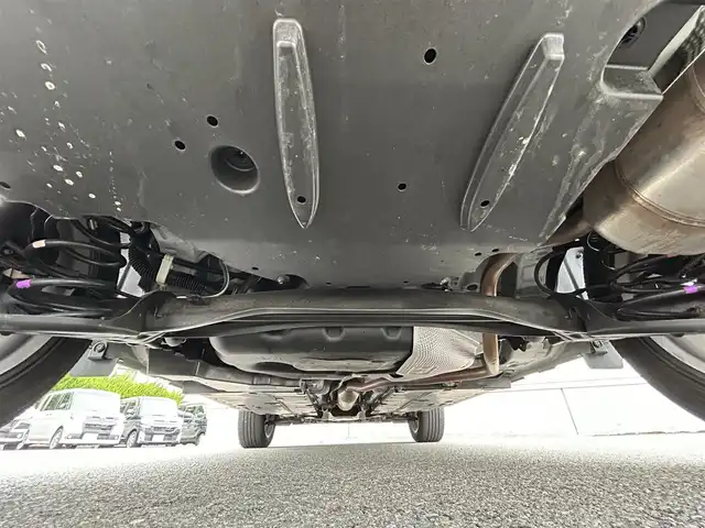 トヨタ ヤリスクロス ハイブリッド Z 山形県 2021(令3)年 2.4万km ホワイトパールクリスタルシャイン 禁煙車/純正ディスプレイオーディオ/（BT/FM/AM/USB)/トヨタセーフティーセンス/レーンキープアシスト/ハーフレザーシート/前席シートヒーター/運転席パワーシート/純正アルミホイール/追従クルーズコントロール/前後ドライブレコーダー/ETC/バックカメラ/LEDオートライト/スマートキー/スペアキー×1