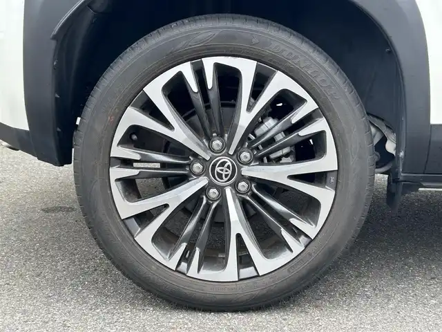 トヨタ ヤリスクロス ハイブリッド Z 山形県 2021(令3)年 2.4万km ホワイトパールクリスタルシャイン 禁煙車/純正ディスプレイオーディオ/（BT/FM/AM/USB)/トヨタセーフティーセンス/レーンキープアシスト/ハーフレザーシート/前席シートヒーター/運転席パワーシート/純正アルミホイール/追従クルーズコントロール/前後ドライブレコーダー/ETC/バックカメラ/LEDオートライト/スマートキー/スペアキー×1