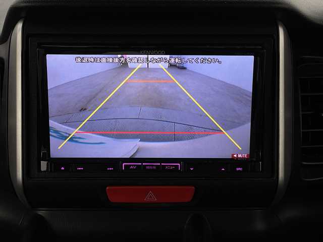 ホンダ Ｎ ＢＯＸ G ターボパッケージ 新潟県 2013(平25)年 9.3万km プレミアムホワイトパール 4WD/社外メモリナビ/フルセグ/　CD/DVD/SD/バックカメラ/両側パワースライドドア/スマートキー×２/キセノンヘッドライト/クルーズコントロール/プッシュスタート/ドライブレコーダー/ETC/SW付きスタッドレス積み込み/　（６mm）