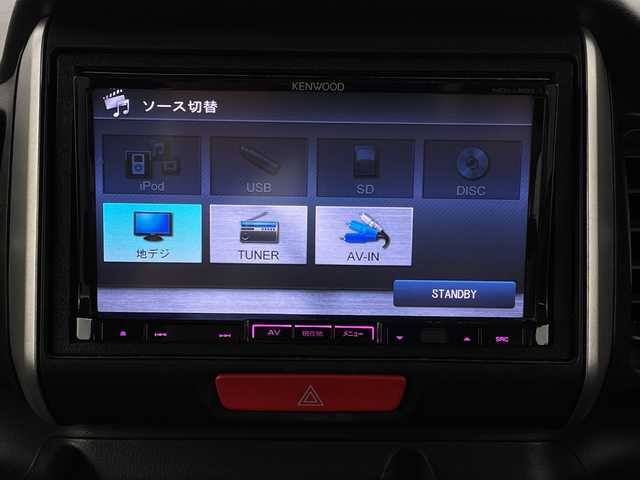 ホンダ Ｎ ＢＯＸ G ターボパッケージ 新潟県 2013(平25)年 9.3万km プレミアムホワイトパール 4WD/社外メモリナビ/フルセグ/　CD/DVD/SD/バックカメラ/両側パワースライドドア/スマートキー×２/キセノンヘッドライト/クルーズコントロール/プッシュスタート/ドライブレコーダー/ETC/SW付きスタッドレス積み込み/　（６mm）