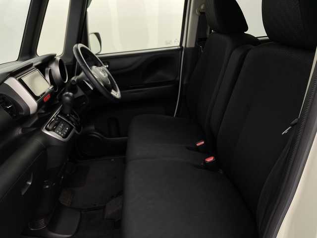 ホンダ Ｎ ＢＯＸ G ターボパッケージ 新潟県 2013(平25)年 9.3万km プレミアムホワイトパール 4WD/社外メモリナビ/フルセグ/　CD/DVD/SD/バックカメラ/両側パワースライドドア/スマートキー×２/キセノンヘッドライト/クルーズコントロール/プッシュスタート/ドライブレコーダー/ETC/SW付きスタッドレス積み込み/　（６mm）