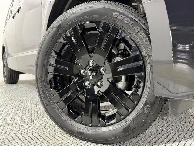 三菱 デリカＤ：５ シャモニー 大阪府 2025(令7)年 0.1千km 黒Ⅱ 登録済未使用車 ALPINE12.8incナビTV 360カメラ フリップダウンモニター パワーシート/ヒーター ステアリングヒーター 電動リアゲート レーダークルコン 衝突軽減ブレーキ レーンアシスト ブラインドSM 100V電源