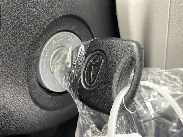 ダイハツ ミラ イース X SAⅢ 沖縄県 2020(令2)年 1.9万km スカイブルーメタリック ＫＥＮＷＯＯＤナビ(MDV-D2088T)/ＣＤ/Ｂｌｕｅｔｏｏｔｈ/ドライブレコーダー(CA-XDR72GD)/アイドリングストップ/ドアバイザー/電動格納ミラー/クリアランスソナー/ＬＥＤヘッドライト/フロアマット/盗難防止装置/ＡＢＳ/ＡＣ