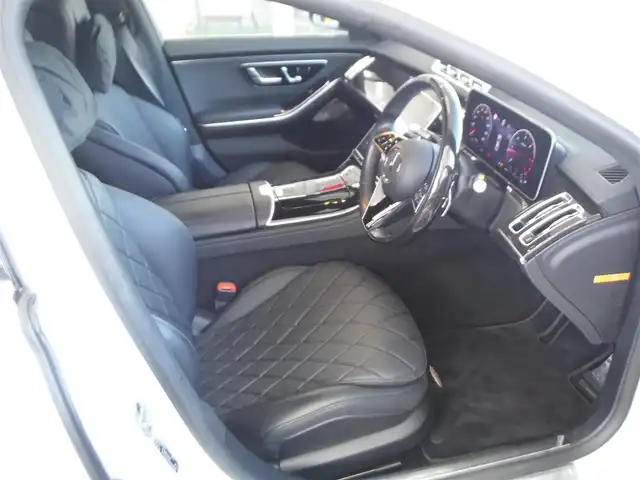 メルセデス・ベンツ Ｓ４００ｄＬ 4マチック AMGライン 東京都 2021(令3)年 2.7万km パール 保証書・取説あり/パノラミックサンルーフ/ARヘッドアップディスプレイ/3Dコックピットディスプレイ/　TV（走行中可）ナビ・BT・全方位カメラ/　ブルメスターサウンド/　ドライブレコーダー前後/ブラックナッパレザーシート/　全席パワーシート・シートヒーター/　ベンチレーション・前リラクゼーション機能/全ドアイージークローザー・パワートランク/エアバランスパッケージ/エクスクルーシブパッケージ/ベーシックパッケージ/レーダーセーフティパッケージ/アクティブアンビエントライト/スマートキー×2個