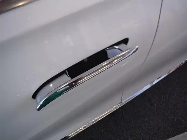 メルセデス・ベンツ Ｓ４００ｄＬ 4マチック AMGライン 東京都 2021(令3)年 2.7万km パール 保証書・取説あり/パノラミックサンルーフ/ARヘッドアップディスプレイ/3Dコックピットディスプレイ/　TV（走行中可）ナビ・BT・全方位カメラ/　ブルメスターサウンド/　ドライブレコーダー前後/ブラックナッパレザーシート/　全席パワーシート・シートヒーター/　ベンチレーション・前リラクゼーション機能/全ドアイージークローザー・パワートランク/エアバランスパッケージ/エクスクルーシブパッケージ/ベーシックパッケージ/レーダーセーフティパッケージ/アクティブアンビエントライト/スマートキー×2個