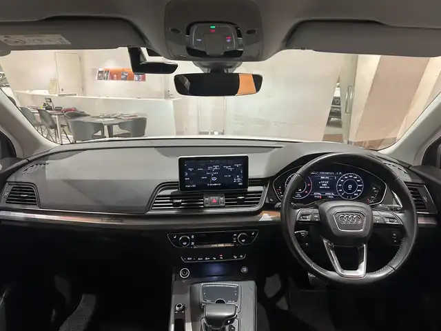 アウディ Ｑ５ 40TDIクワトロ スポーツ 道央・札幌 2020(令2)年 4.3万km グレイシアホワイトメタリック グレイシアホワイトメタリック/ラグジュアリーパッケージ/　・パーシャルレザー/　・マルチカラーアンビエントライトライティング/アシスタンスパッケージ/　・バーチャルコックピット/　・アウディサイドアシスト/　・アウディプレセンスリヤ/　・LEDリヤコンビネーションライト/マトリクスLEDヘッドライト/前後シートヒーター/デコラティブパネルアルミニウムランバス/純正メモリナビ/フルセグTV/CD/DVD/SD/USB/Bluetooth/360°カメラ/パワーテールゲート