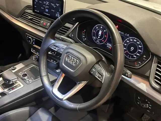 アウディ Ｑ５ 40TDIクワトロ スポーツ 道央・札幌 2020(令2)年 4.3万km グレイシアホワイトメタリック グレイシアホワイトメタリック/ラグジュアリーパッケージ/　・パーシャルレザー/　・マルチカラーアンビエントライトライティング/アシスタンスパッケージ/　・バーチャルコックピット/　・アウディサイドアシスト/　・アウディプレセンスリヤ/　・LEDリヤコンビネーションライト/マトリクスLEDヘッドライト/前後シートヒーター/デコラティブパネルアルミニウムランバス/純正メモリナビ/フルセグTV/CD/DVD/SD/USB/Bluetooth/360°カメラ/パワーテールゲート